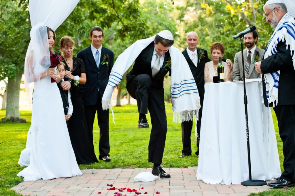 Setting the Stage for Joy: Hiring a Jewish Wedding Band in NYC